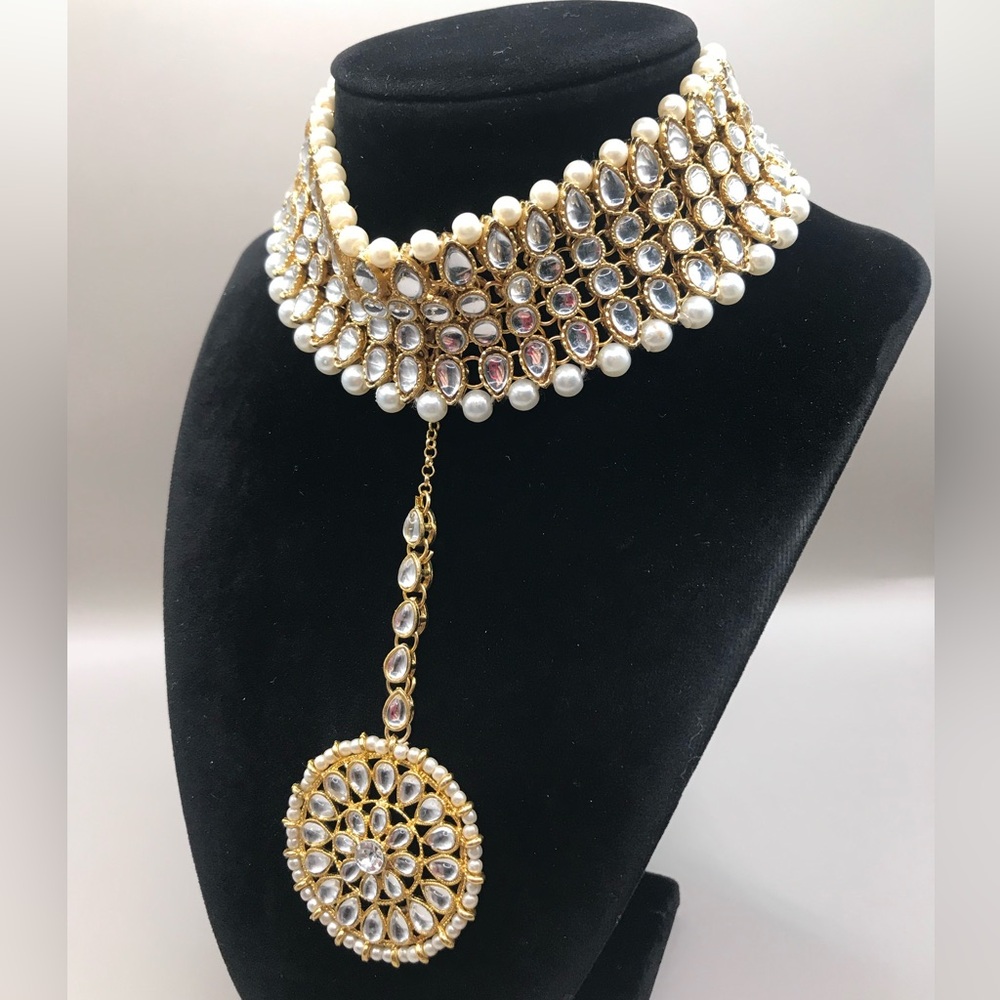 Aheli Gold-Tone & Faux Pearls Wedding Wear Jewelry Set - Picture 4 of 8